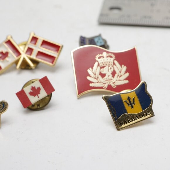 Vintage World Enammelled Metal Pins Travel Barbados Canada Italy Denmark Ireland - Picture 6 of 6